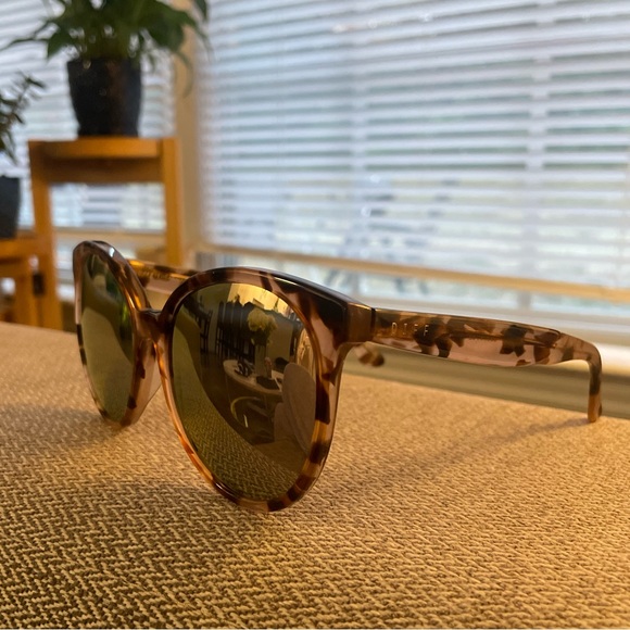 Pink Tortoise Sunglasses - Picture 5 of 5